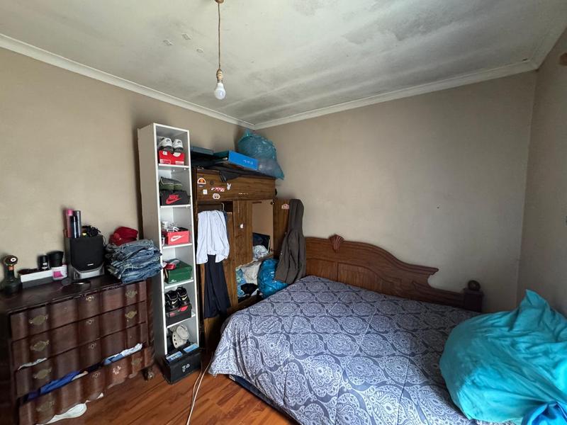 7 Bedroom Property for Sale in Grassy Park Western Cape